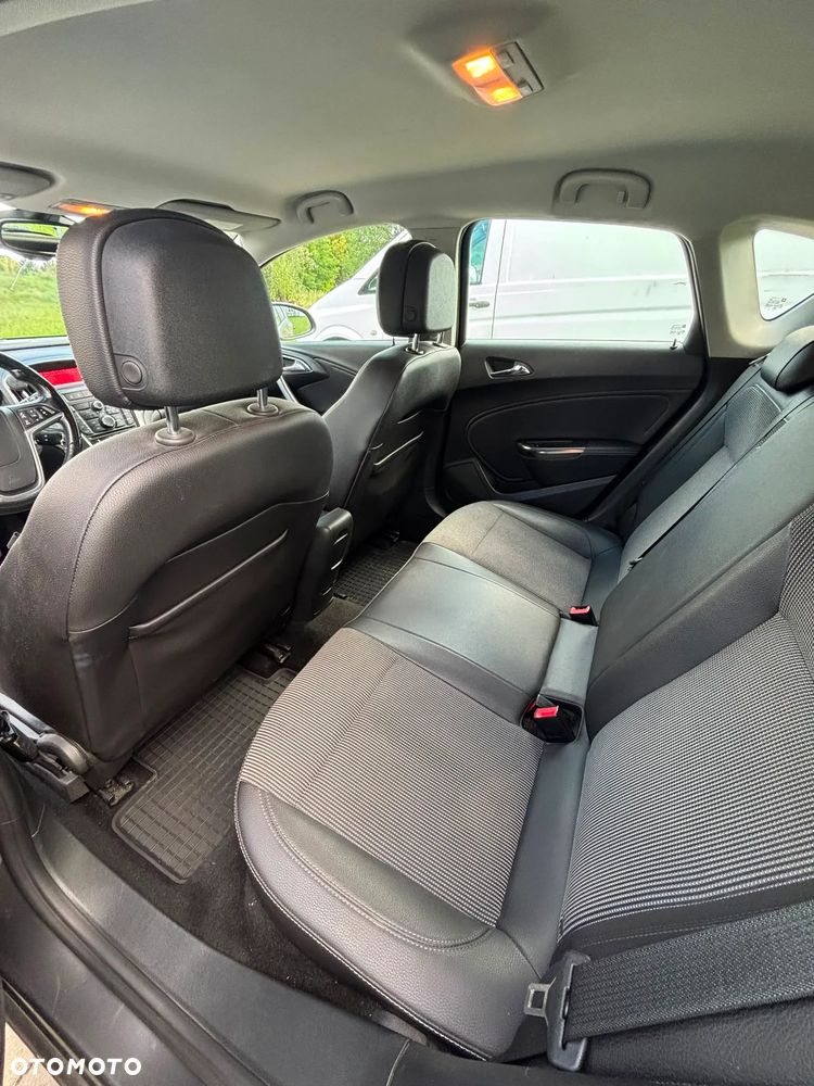 Opel Astra 1.4 T Cosmo - 10