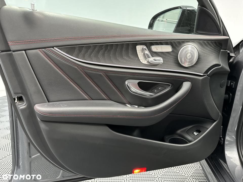 Mercedes-Benz Klasa E - 11