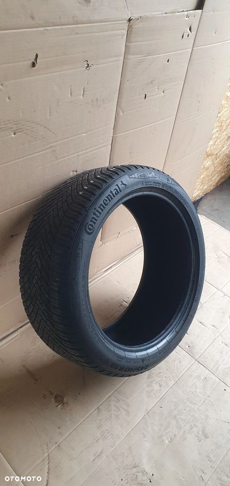 1X Opona Opona Continetal Allseason Contact 245/40 18 7mm - 4