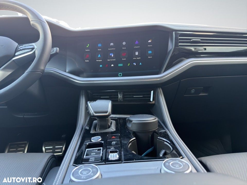 Volkswagen Touareg - 17