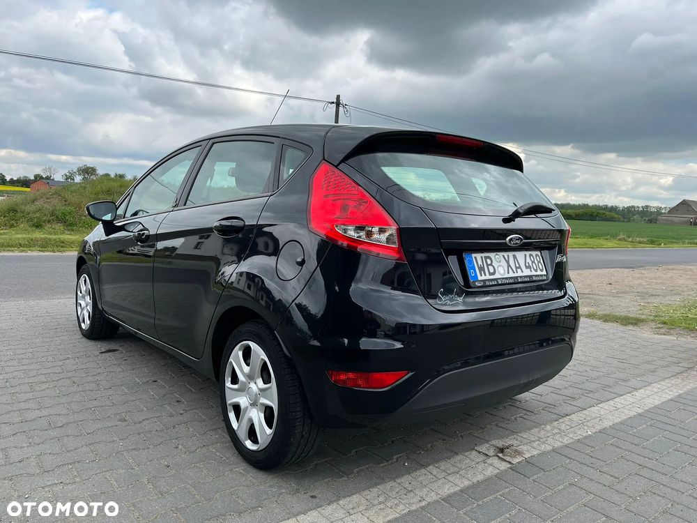 Ford Fiesta 1.25 Champions Edition - 4