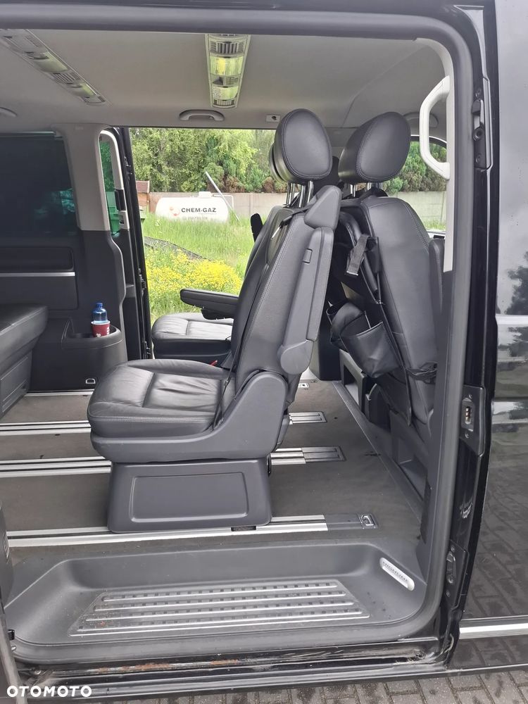 Volkswagen Multivan - 10