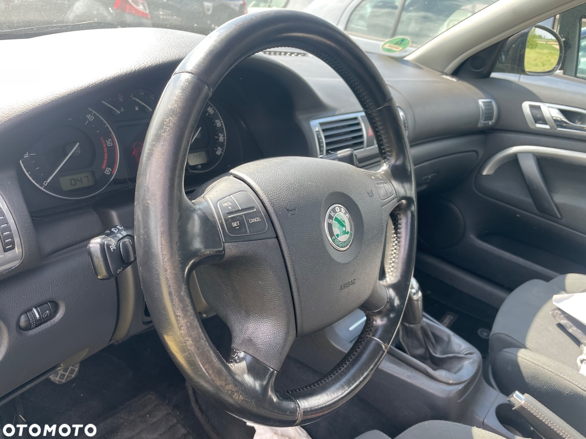 Skoda Superb 2.0 TDI DPF Comfort - 4