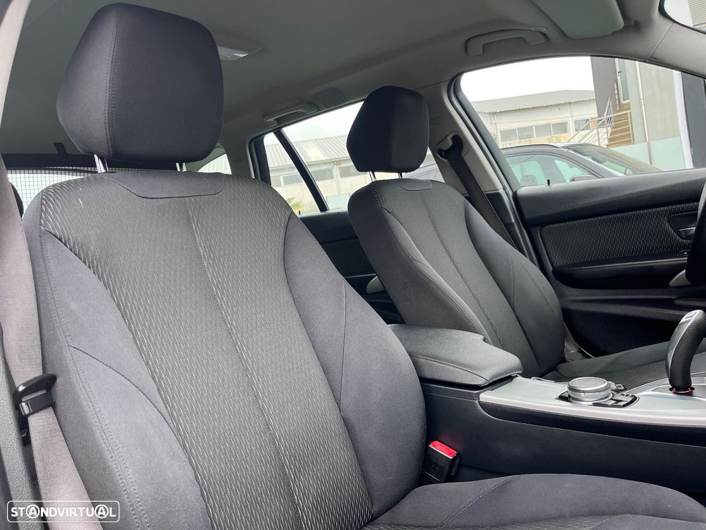 BMW 320 d Touring Aut. Sport Line - 55