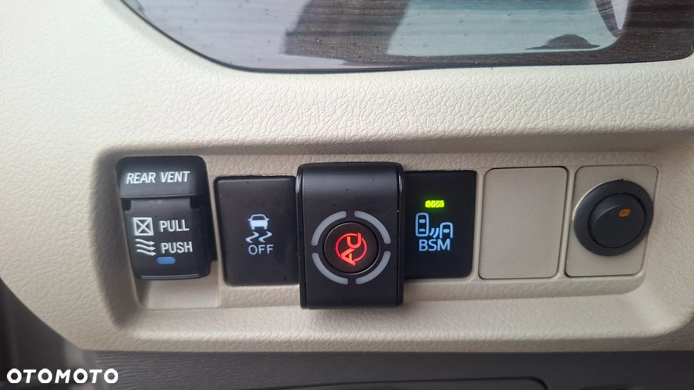 Toyota Sienna 3.5 XLE AWD - 17