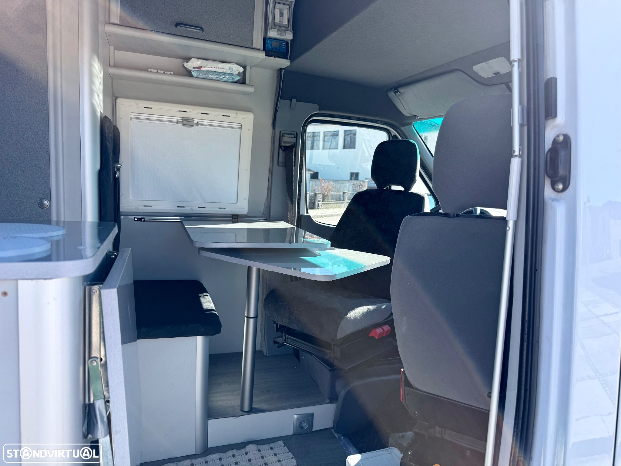 Mercedes-Benz Sprinter - 13