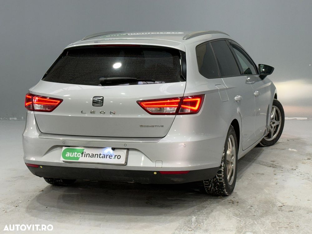 Seat Leon 1.6 TDI ECOMOTIVE Style - 4