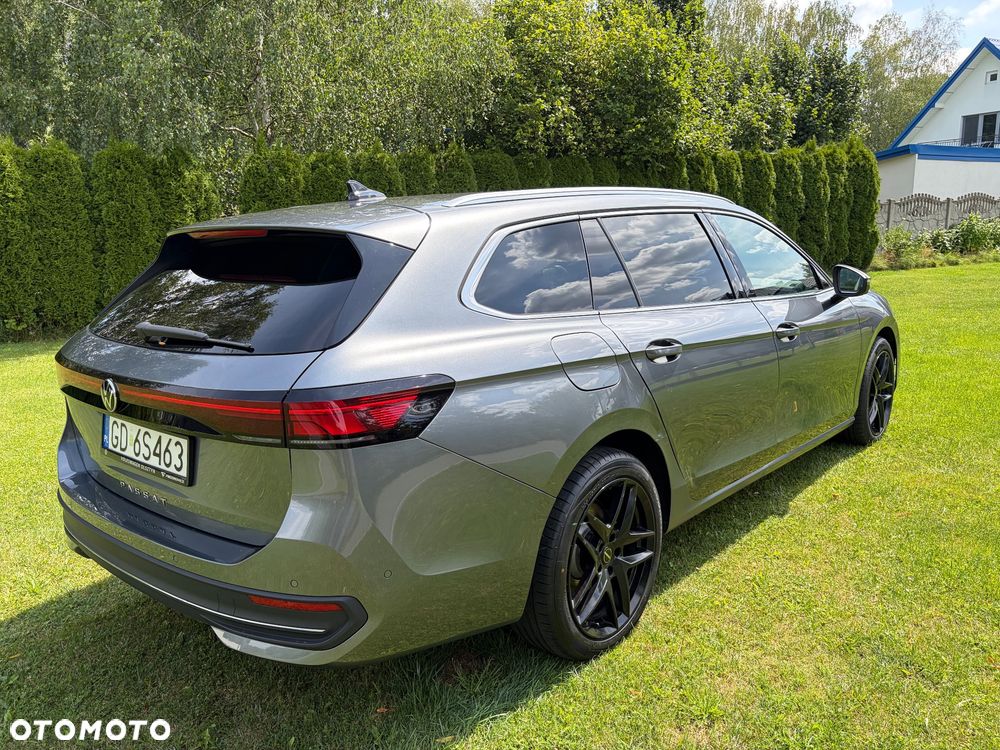 Volkswagen Passat - 11