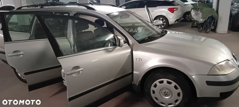 Volkswagen Passat 1.9 TDI Basis - 6