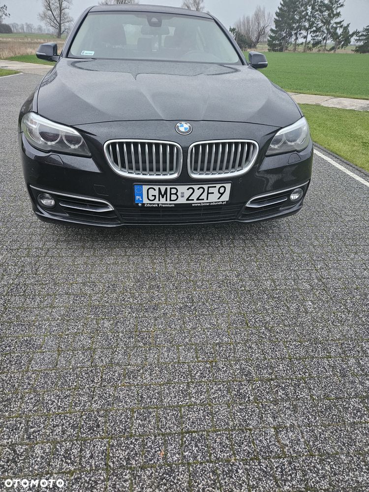 BMW Seria 5 525d xDrive - 1