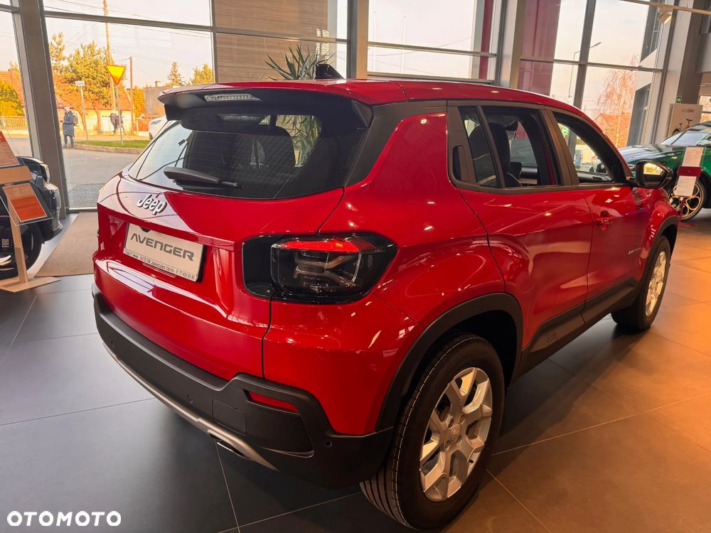 Jeep Avenger 1.2 T3 mHEV Altitude FWD eDCT6 - 4