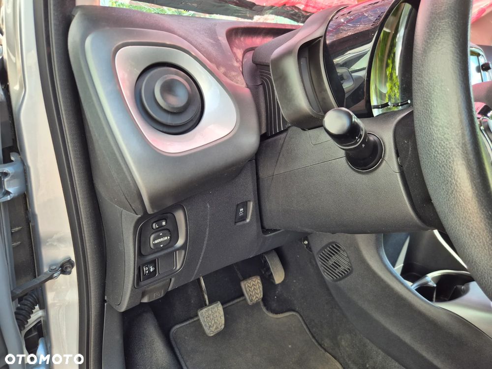 Toyota Aygo x-play - 20