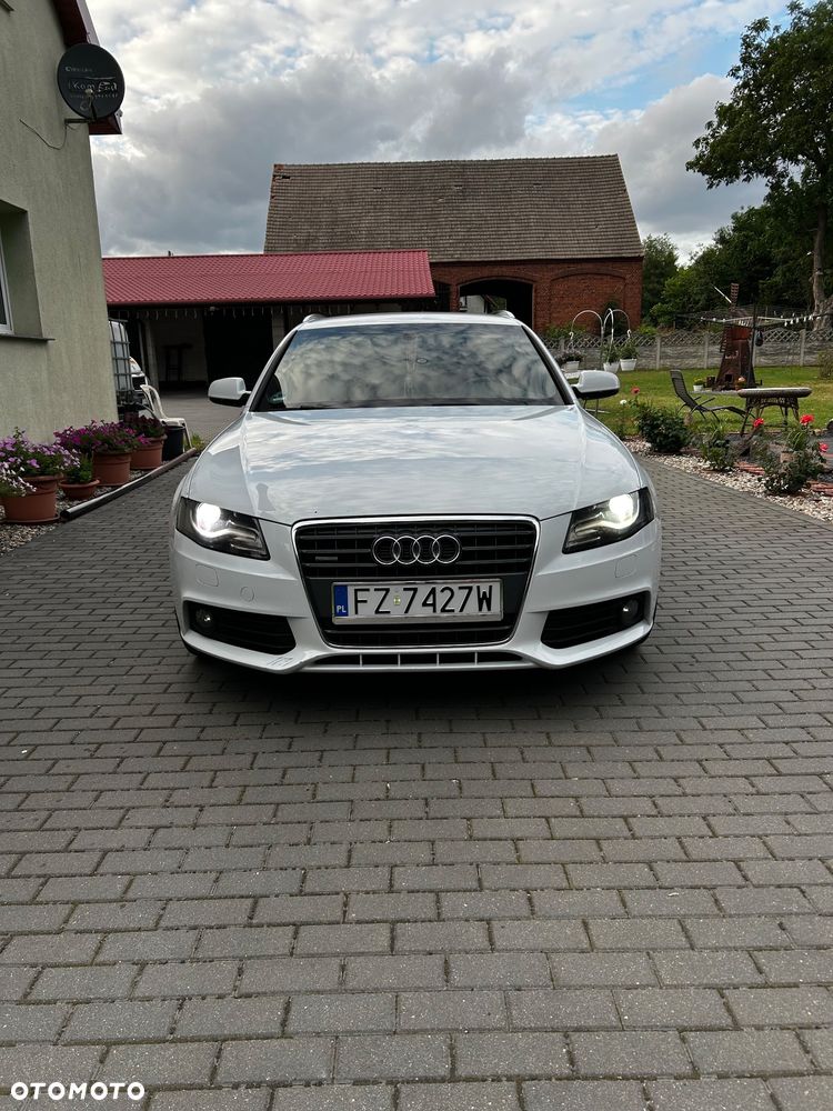 Audi A4 Avant 2.0 TDI Quattro Line - 4