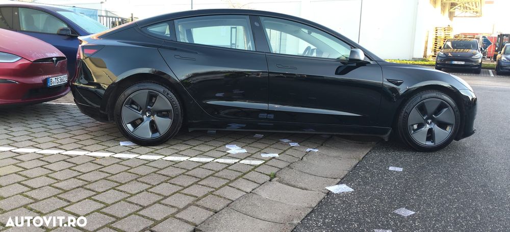 Tesla Model 3 Standard Reichweite Plus Hinterradantrieb - 4