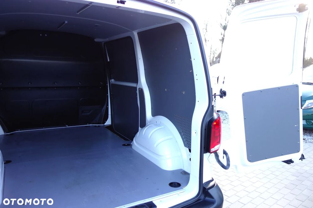 Volkswagen Transporter  T6 Automat 2.0 TDI 150 KM  L1H1 Klima Webasto - 11