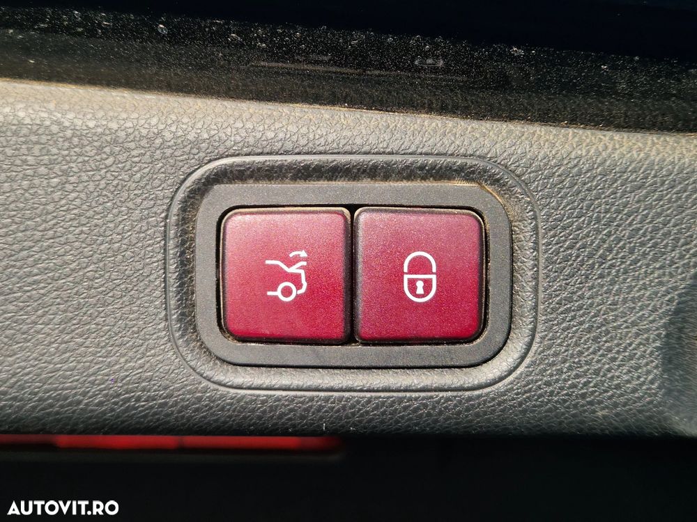 Mercedes-Benz E 220 d Aut. - 11