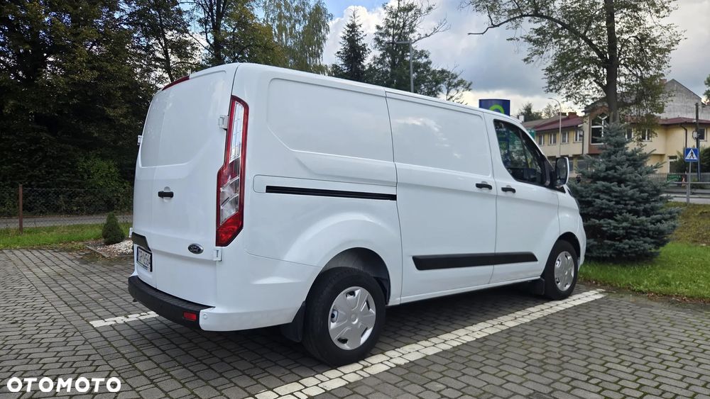 Ford Transit Custom - 11