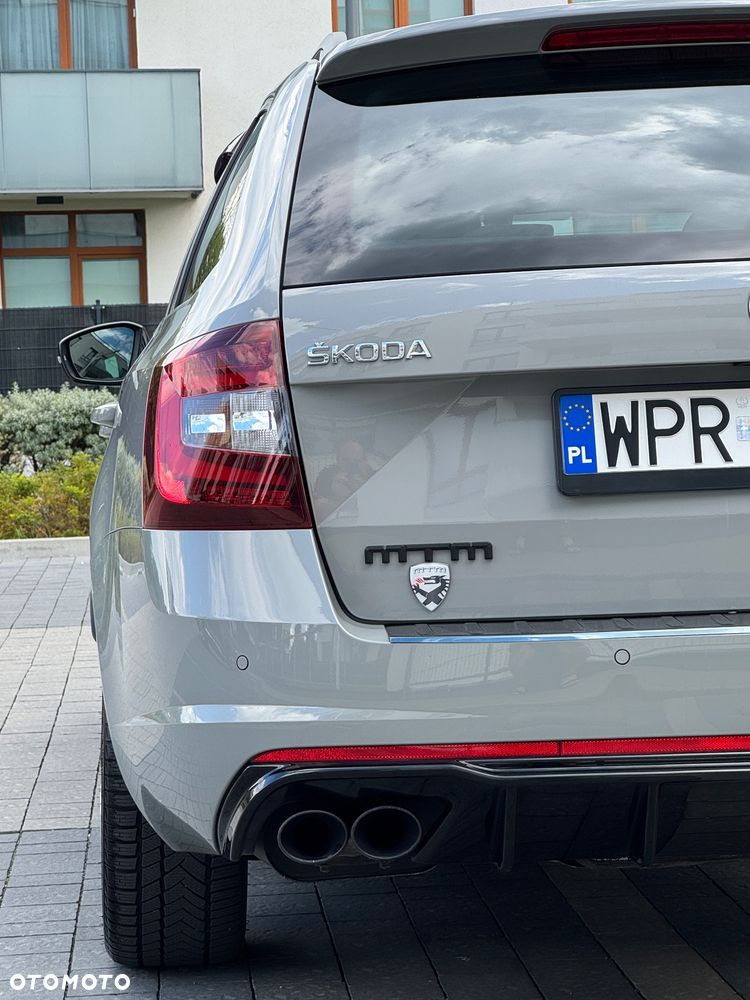 Skoda Octavia 2.0 TSI RS Challenge 245 DSG - 10