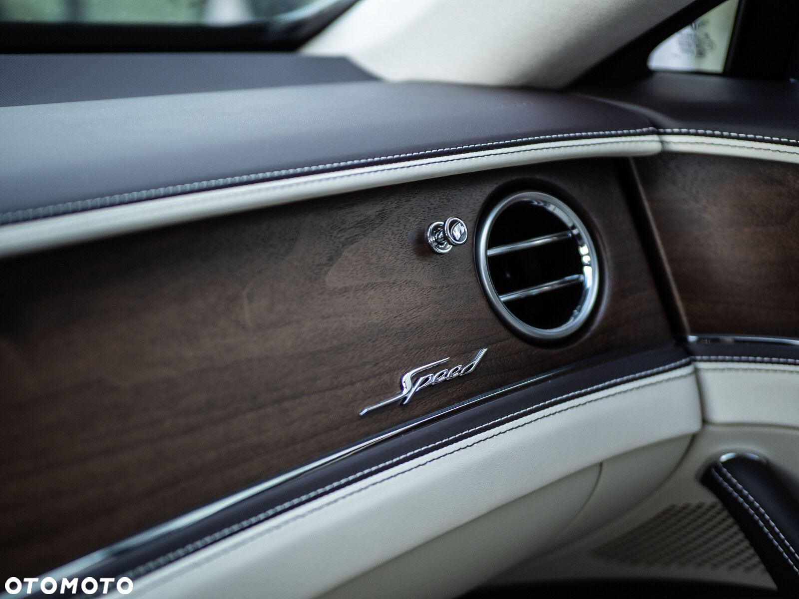 Bentley Flying Spur - 13