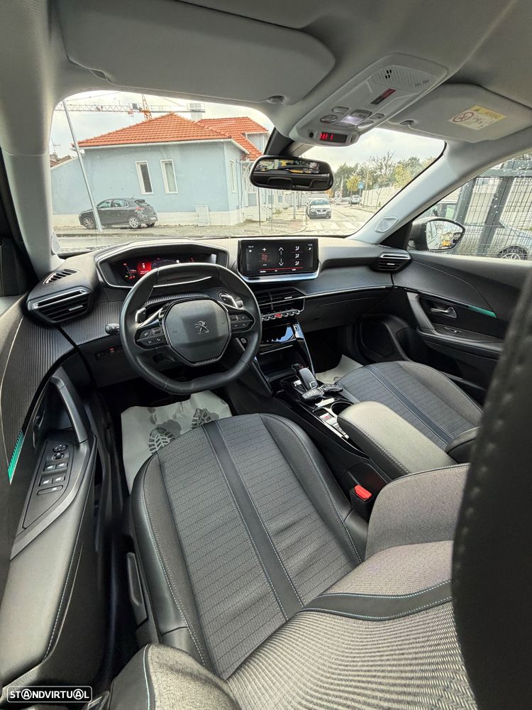 Peugeot 2008 1.5 BlueHDi Allure Pack EAT8 - 23