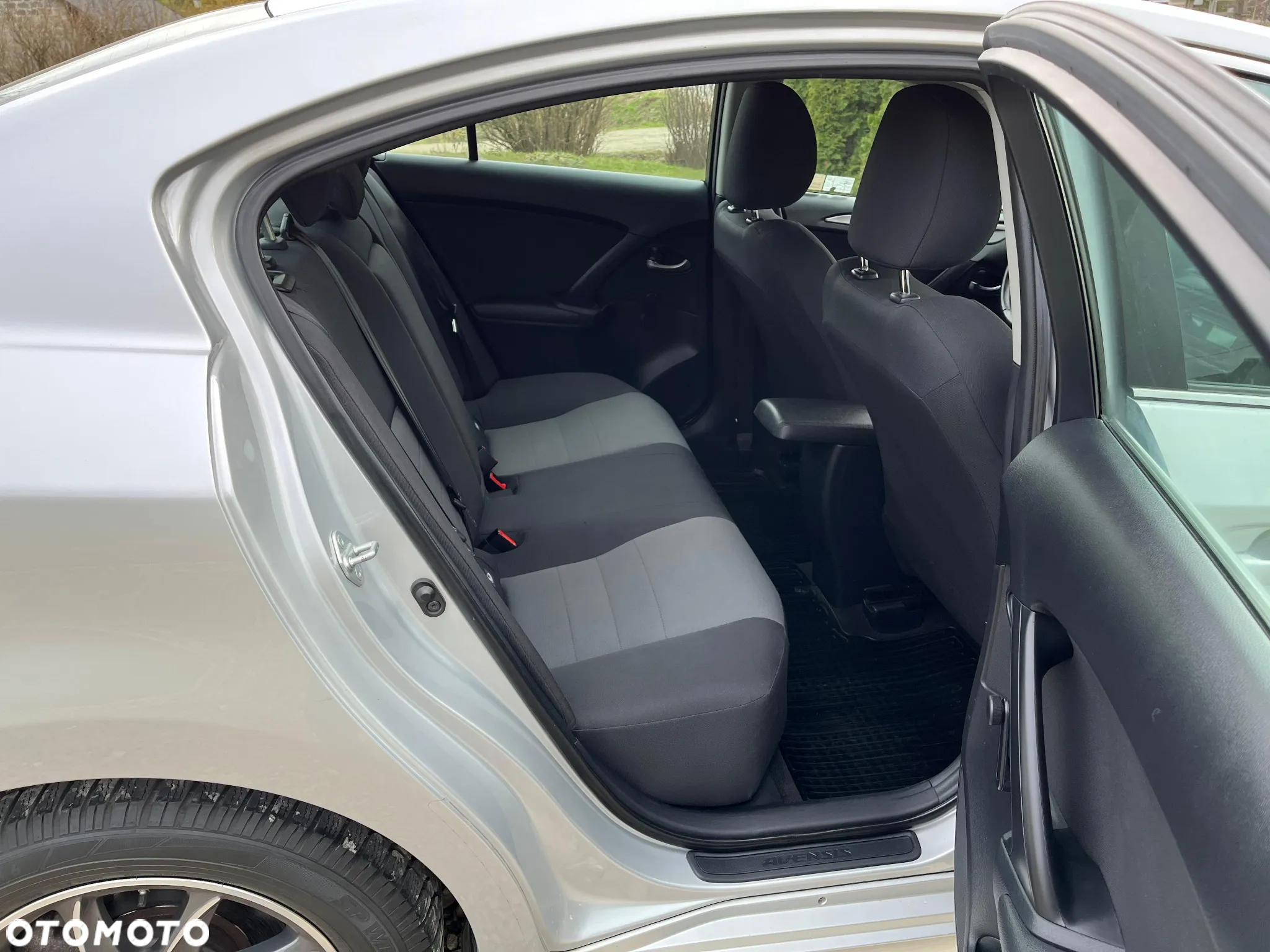 Toyota Avensis 1.8 Active - 20