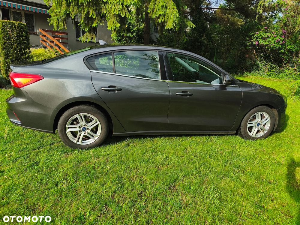 Ford Focus - 1