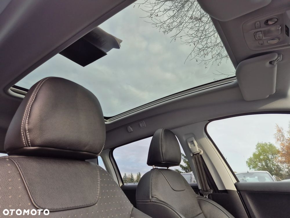 Peugeot 2008 1.6 BlueHDi Allure S&S - 24