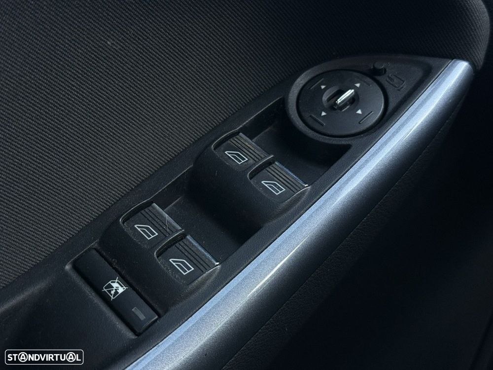 Ford Focus 1.0 EcoBoost S&S TREND - 10