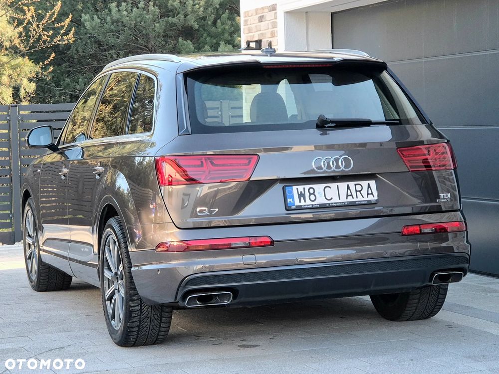 Audi Q7 - 11