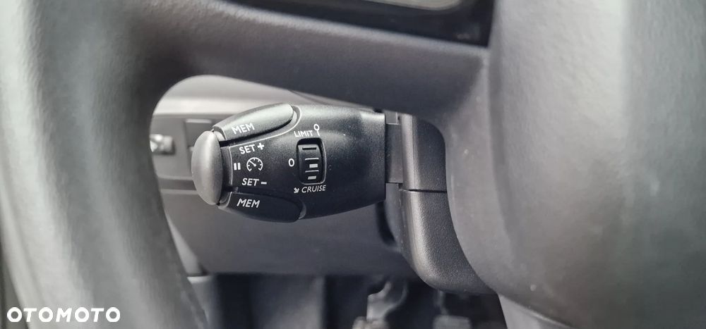 Citroën C3 1.2 PureTech Shine - 19