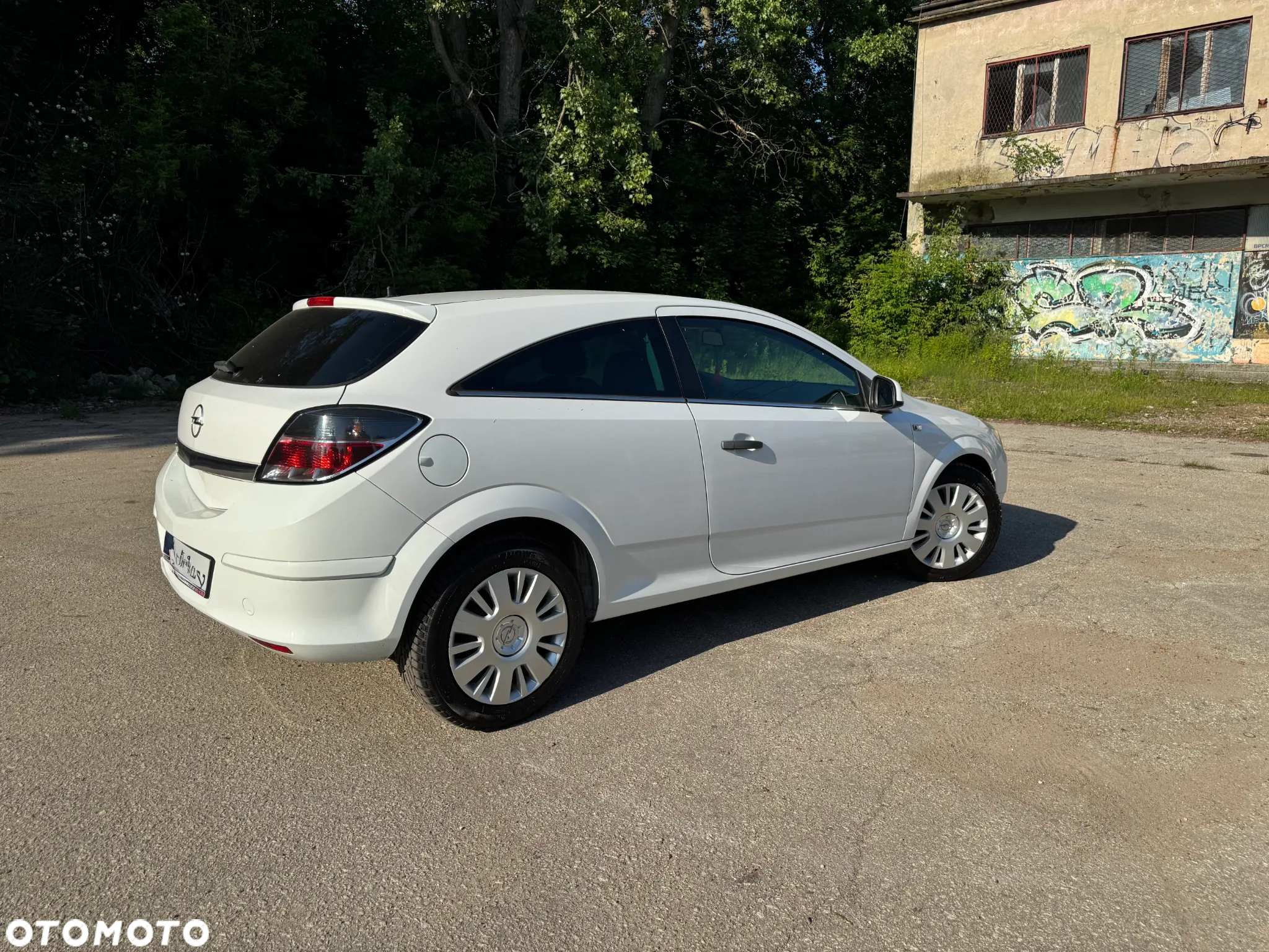 Opel Astra GTC 1.4 - 6