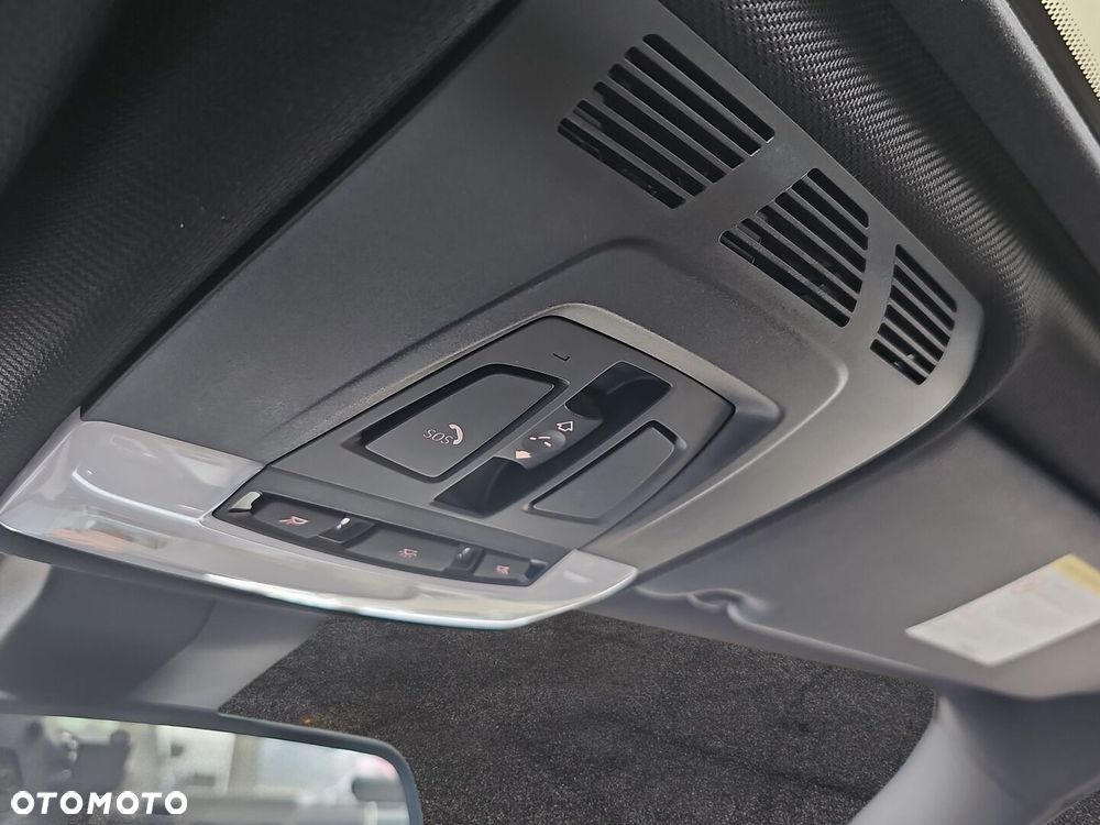 BMW Seria 3 335i xDrive Sport Line - 22