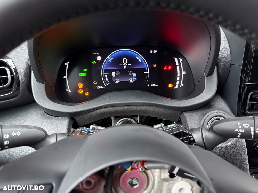 Toyota Yaris - 1