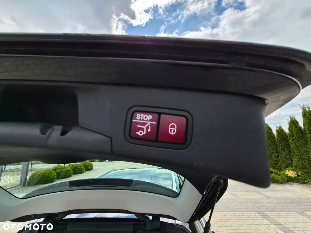 Mercedes-Benz Klasa C 300 de 9G-TRONIC Avantgarde - 14