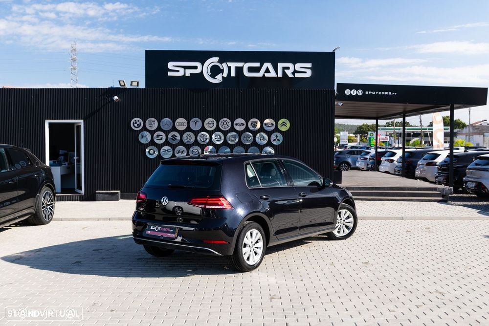 VW Golf 1.6 TDI Confortline - 8