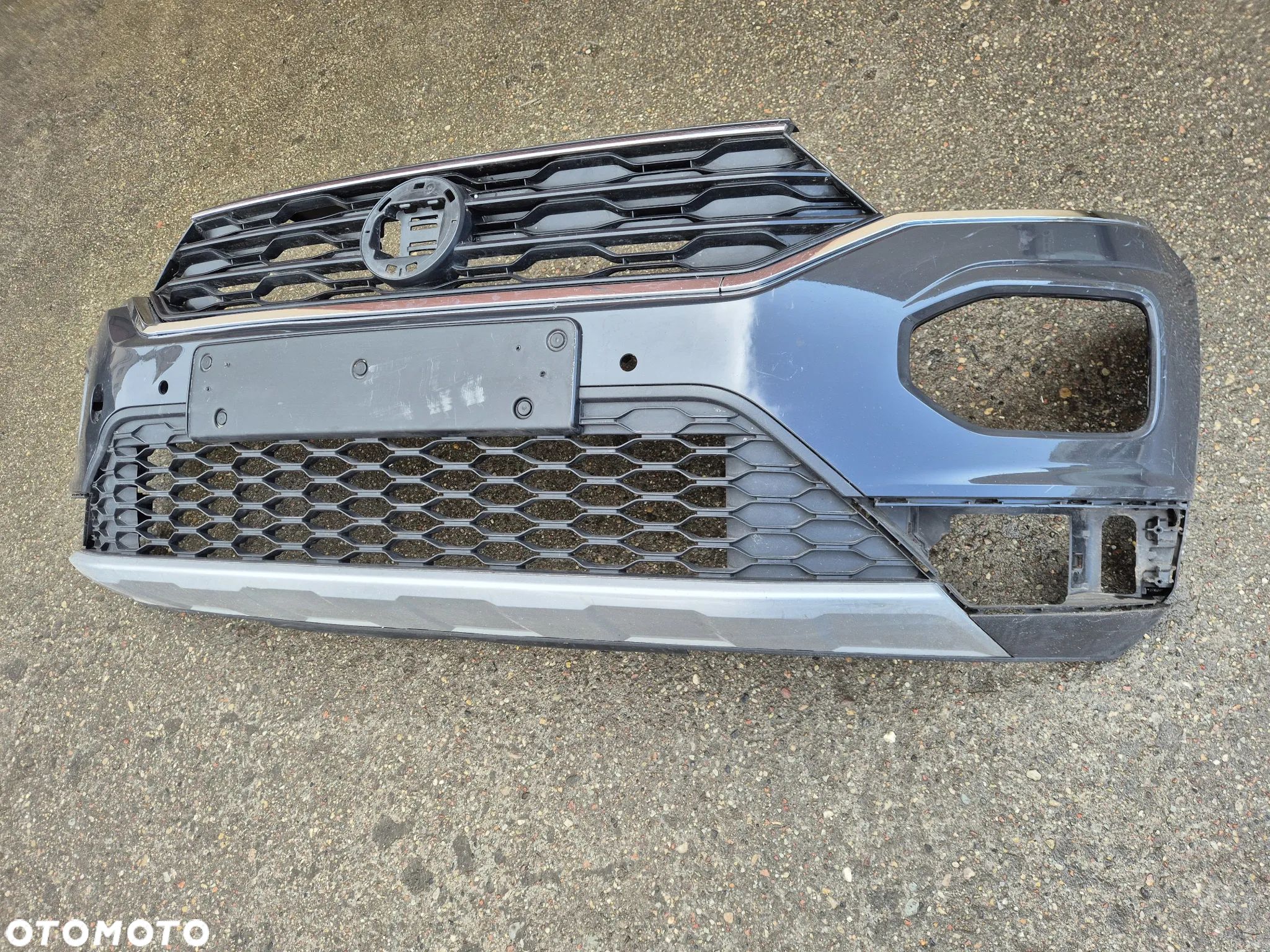 VW T-Roc 17- zderzak przedni grill 2GA TRoc - 1