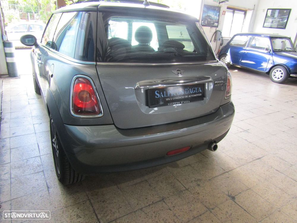 MINI 3 Portas Cooper D - 5