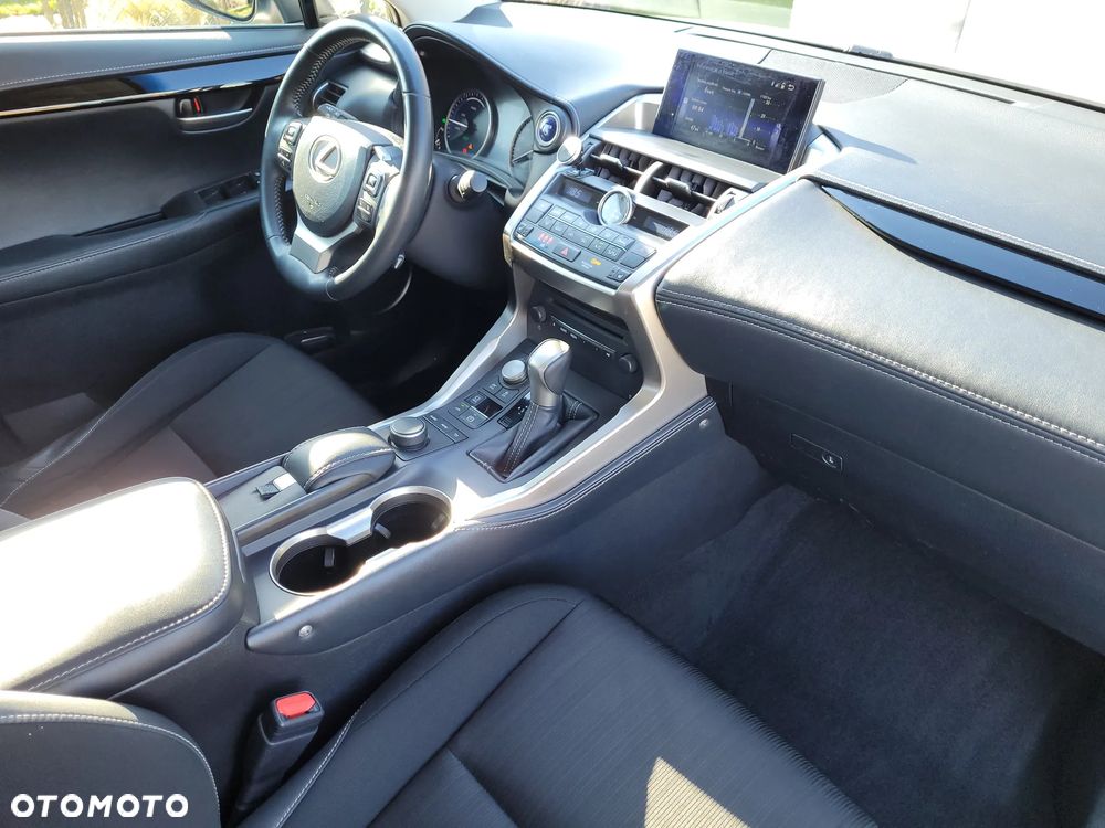 Lexus NX 300h Comfort AWD - 14