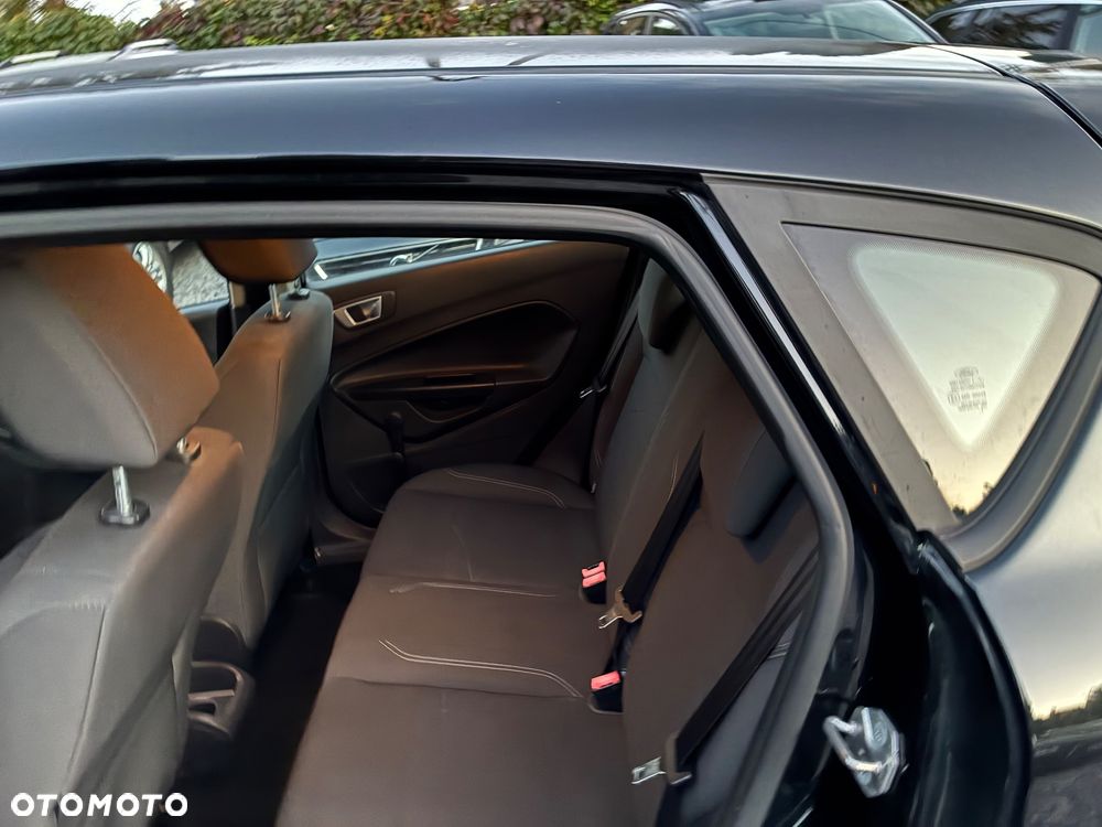 Ford Fiesta 1.6 TDCi Individual - 11