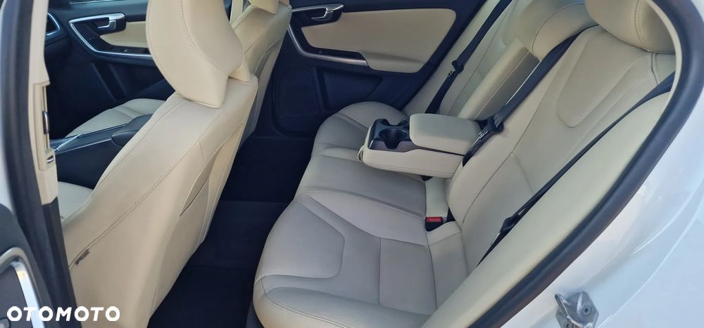 Volvo S60 - 24
