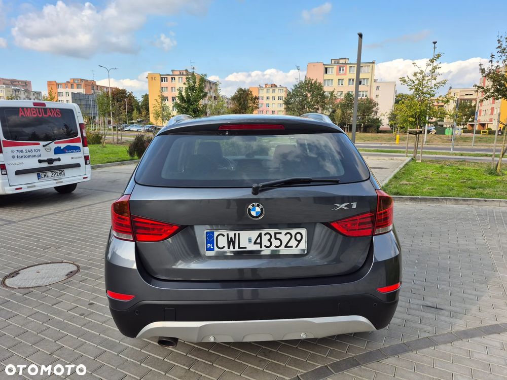 BMW X1 sDrive20d EfficientDynamics Edition xLine - 11