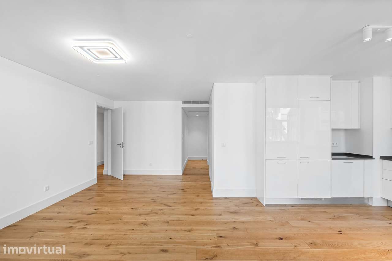 Moderno apartamento T2 na Prestigiada Avenida Duque d'Ávila - Grande imagem: 2/21