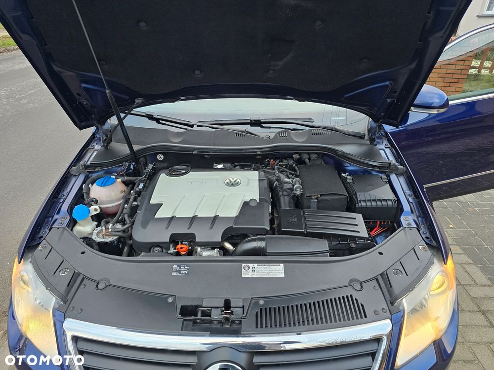 Volkswagen Passat 2.0 Blue TDI DPF DSG Highline - 20