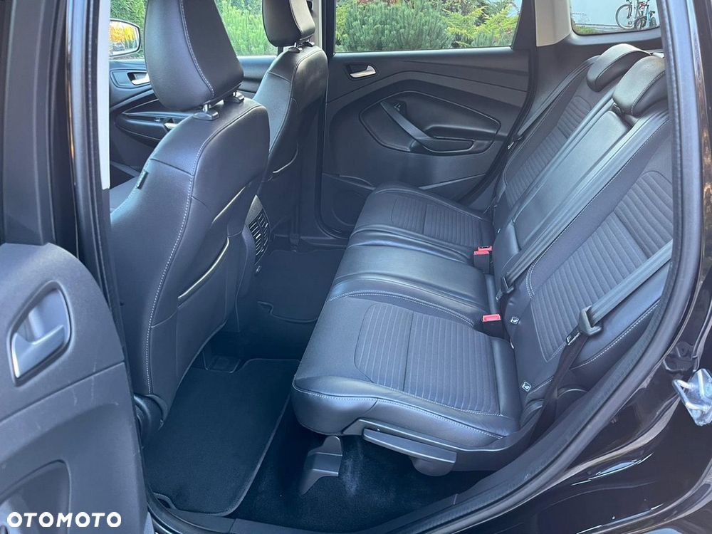 Ford Kuga 1.5 EcoBoost 2x4 Titanium - 31