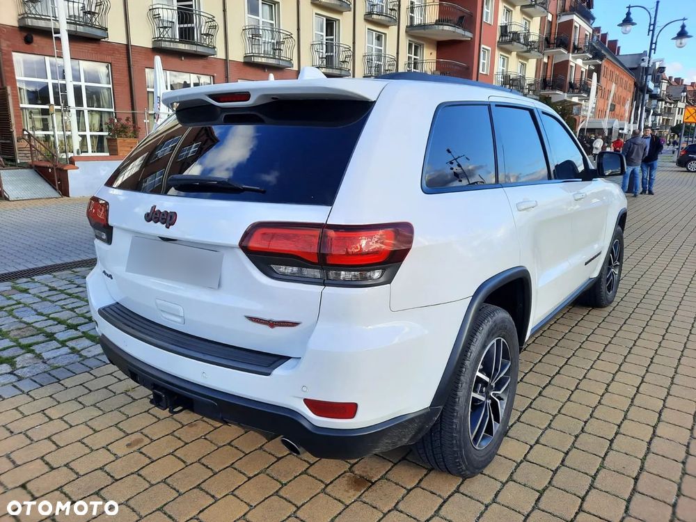 Jeep Grand Cherokee - 8