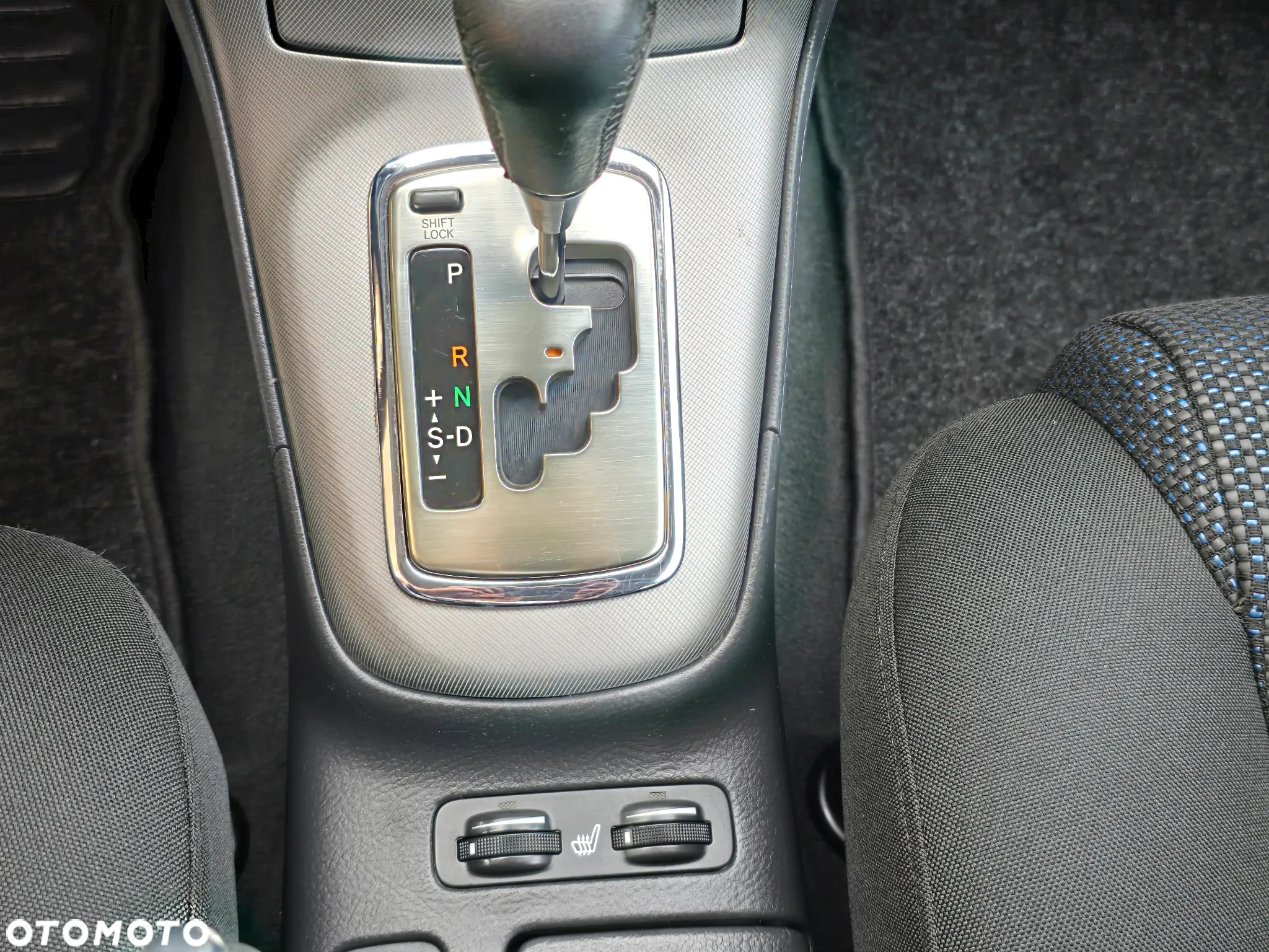Toyota Avensis 2.0 VVT-i Automatik Executive - 33