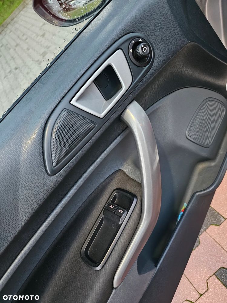 Ford Fiesta - 21