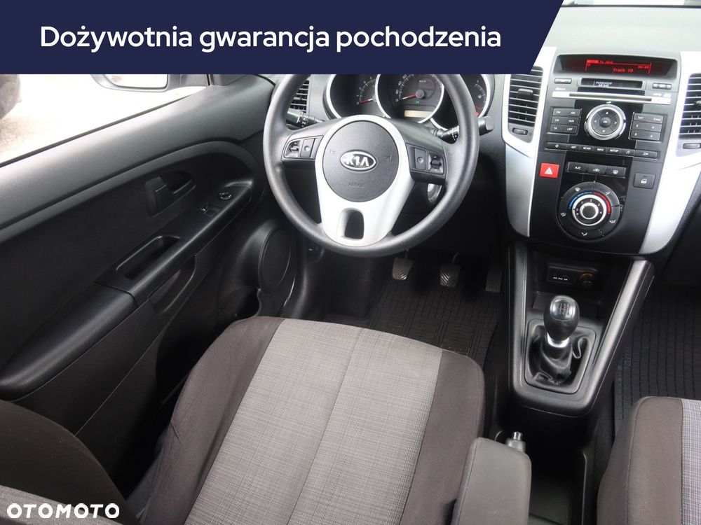 Kia Venga - 9