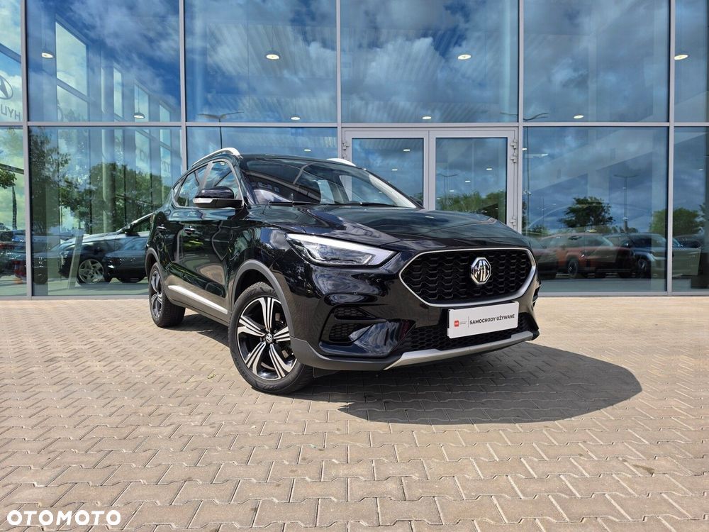 MG ZS - 8
