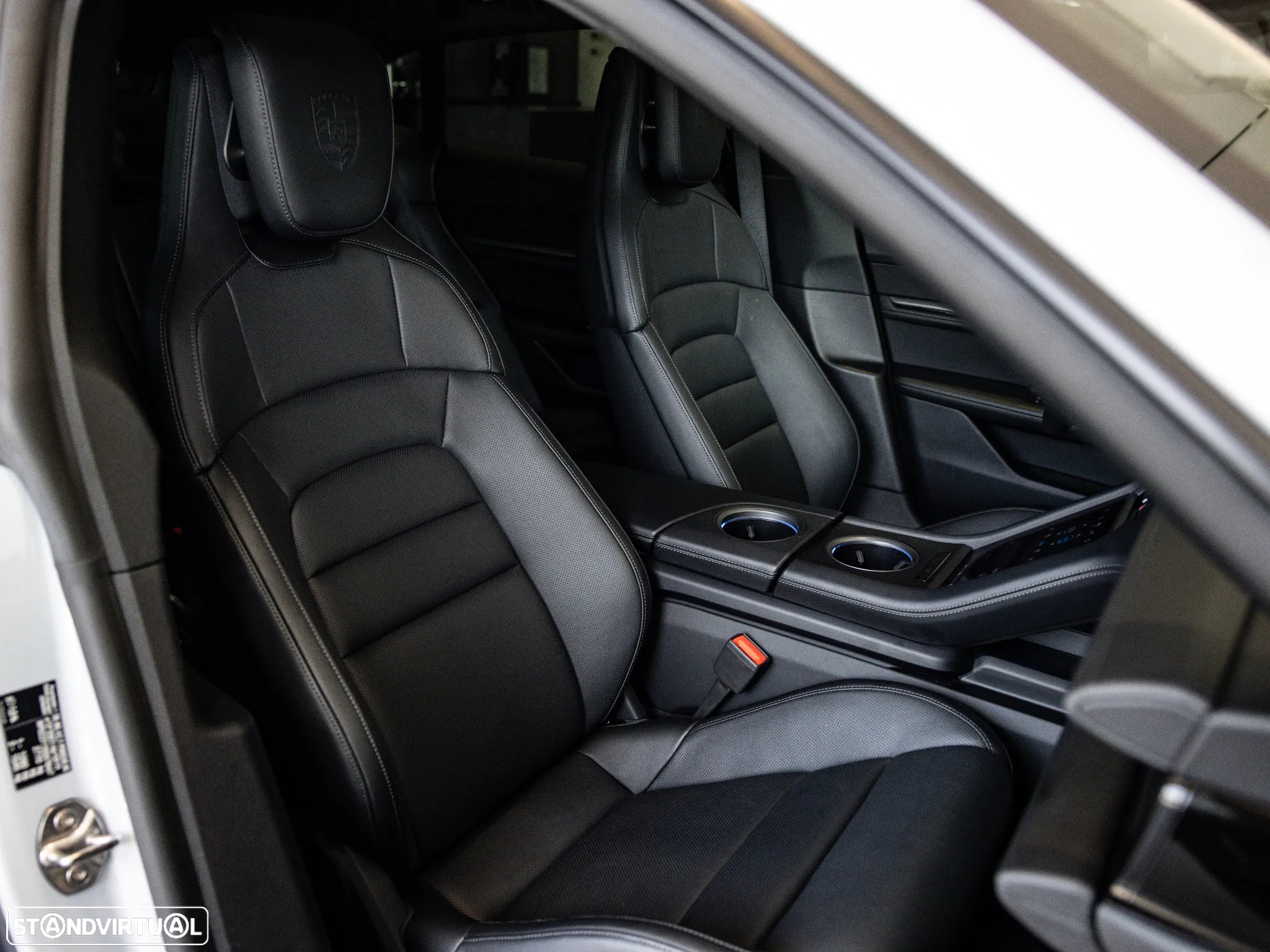 Porsche Taycan Sport Turismo Standard - 42